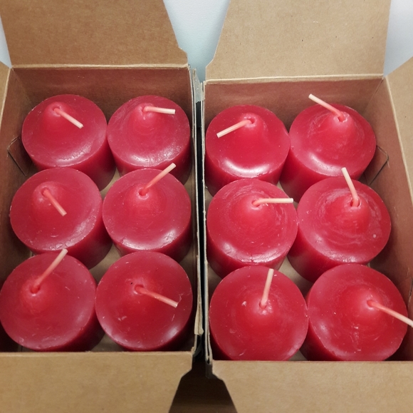 COPY - PartyLite Hollyberry Scented Votive Candles -12